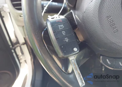 2018 Kia Soul z USA, uszkodzony, nr VIN KNDJN2A20J7610572